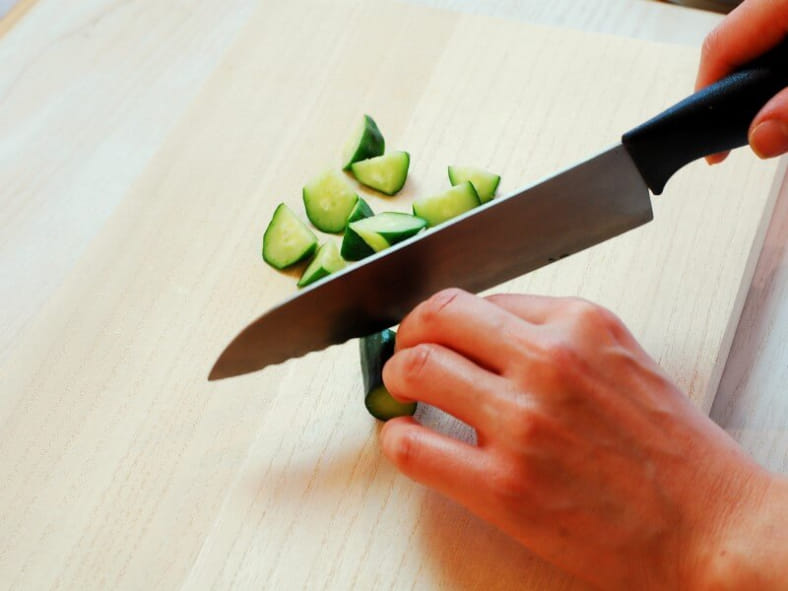 簡単でヘルシーに【ナッツとドライフルーツのギリシャ風サラダ】