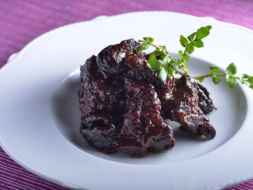 ポークスペアリブのプルーン煮込み